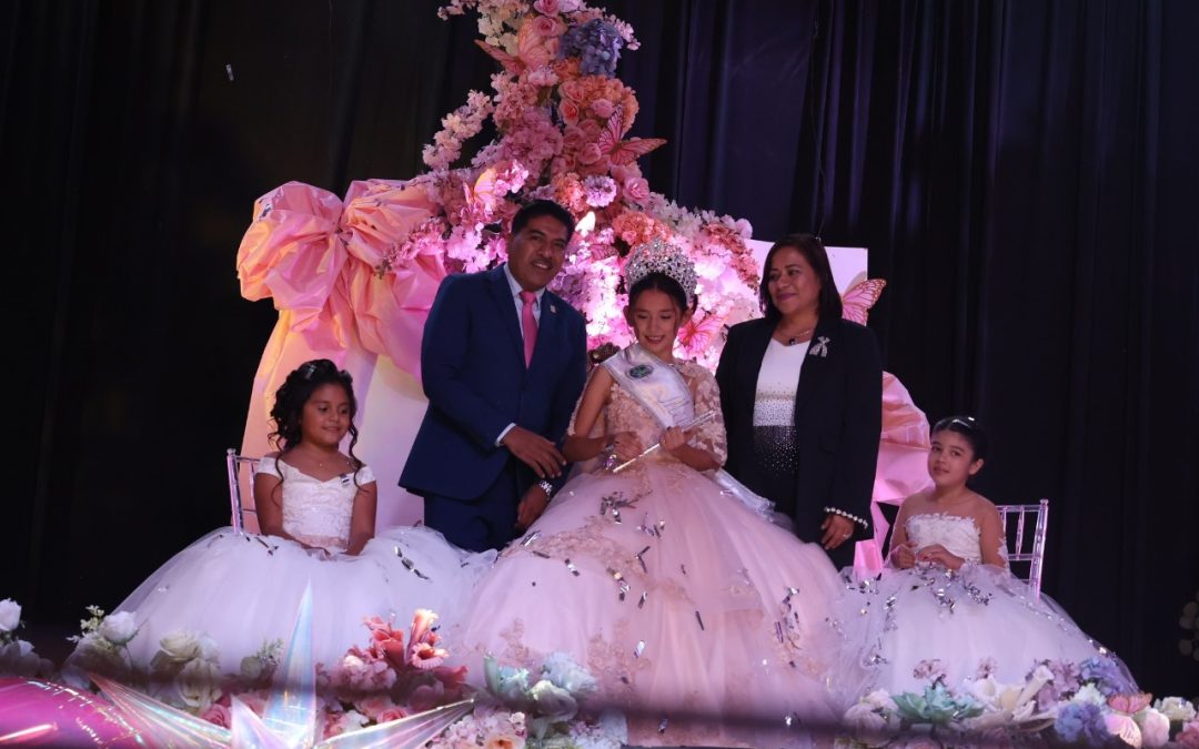 HAY NUEVA REINA INFANTIL Y PRINCESAS